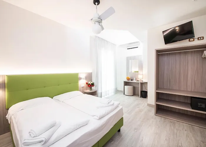 Menapace Hotel Torri Del Benaco