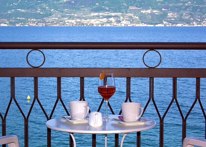 Menapace Hotell Torri Del Benaco