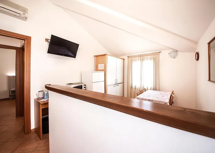 Hotell Menapace Torri Del Benaco