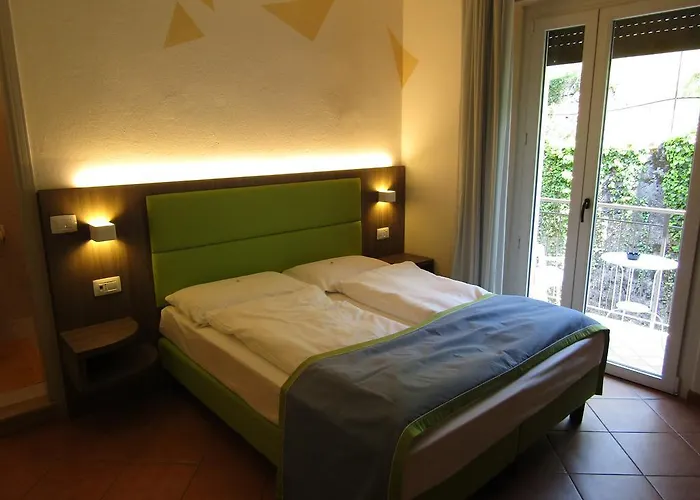 Menapace Hotel Torri Del Benaco