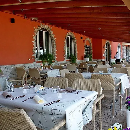 Menapace Hotel Torri Del Benaco