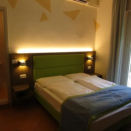 Menapace 3* Torri Del Benaco